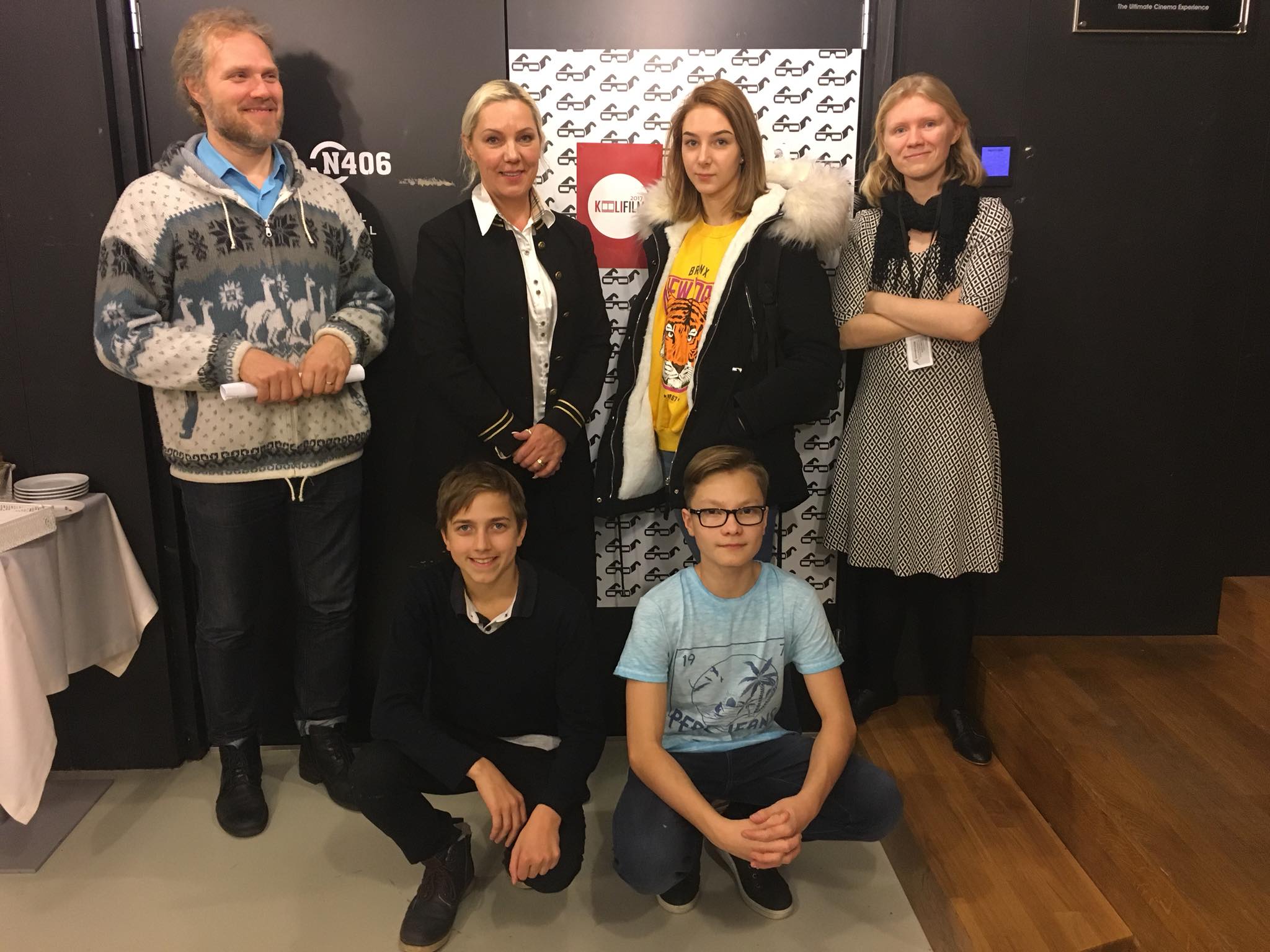 Koolifilm tänukirja vastuvõtmisel